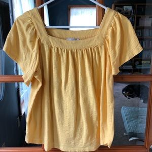 Butter Yellow Flowy Tee